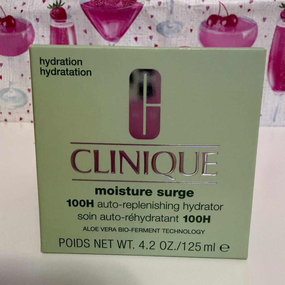 Clinique Moisture Surge 100h Auto Replenishing .Hydrator 125ml/ 4.2 Oz. - Picture 4 of 5